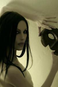  Izabelle Freundstahl